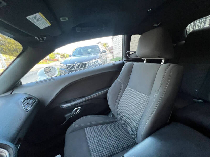 2019 Dodge Challenger SXT