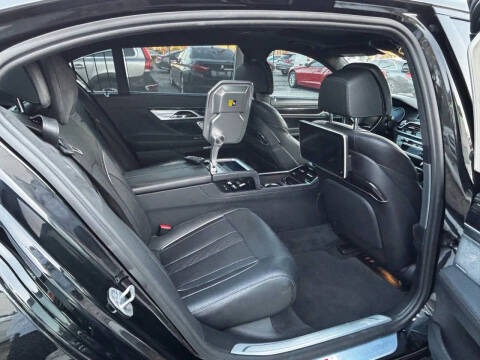 2017 BMW 7 Series 750i