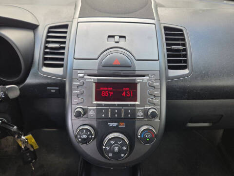 2011 Kia Soul +