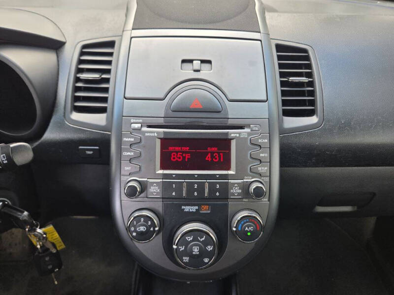 2011 Kia Soul +