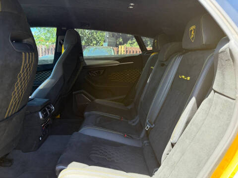 2023 Lamborghini Urus Performante