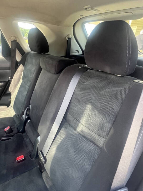 2016 Nissan Rogue SV