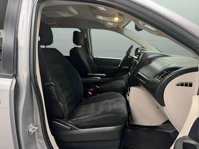 2017 Dodge Grand Caravan SE Plus