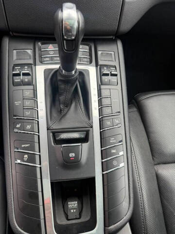 2017 Porsche Macan