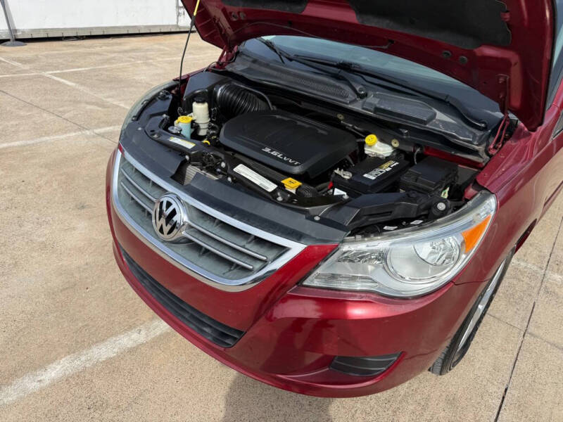 2012 Volkswagen Routan