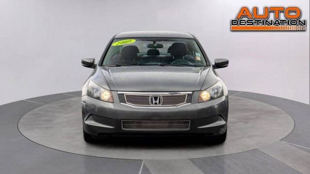 2009 Honda Accord for sale at Auto Destination in Puyallup, WA