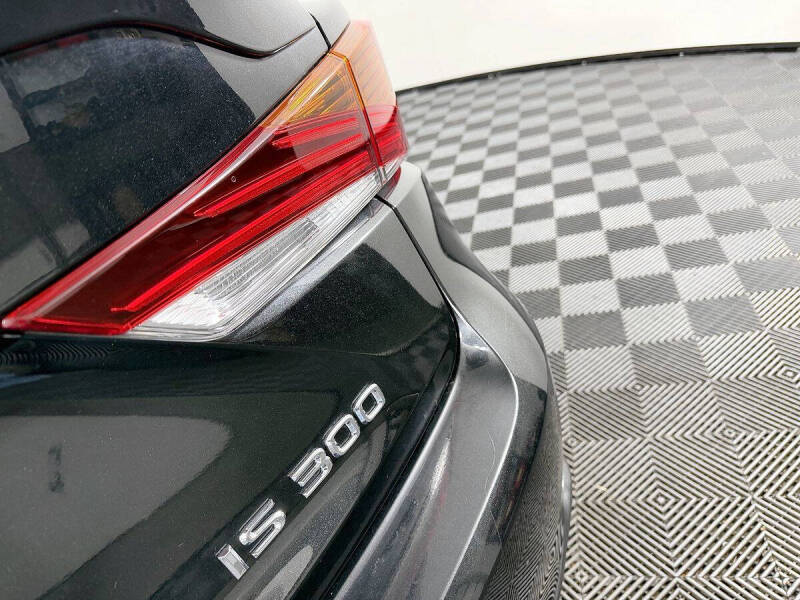 2018 Lexus IS 300