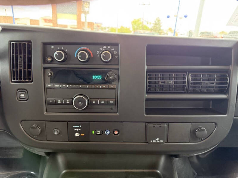 2023 Chevrolet Express 3500