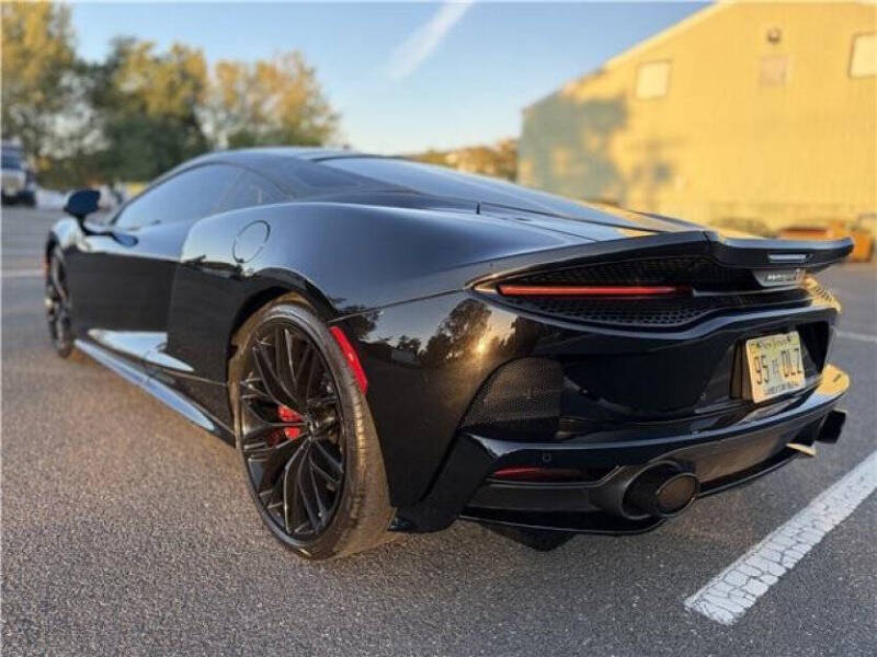 2023 McLaren GT