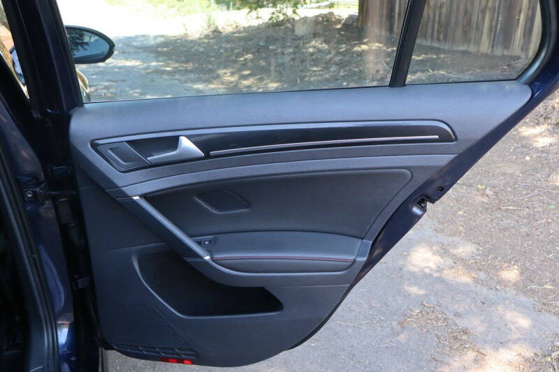 2015 Volkswagen Golf GTI Autobahn