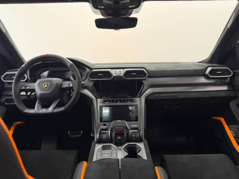 2024 Lamborghini Urus Performante