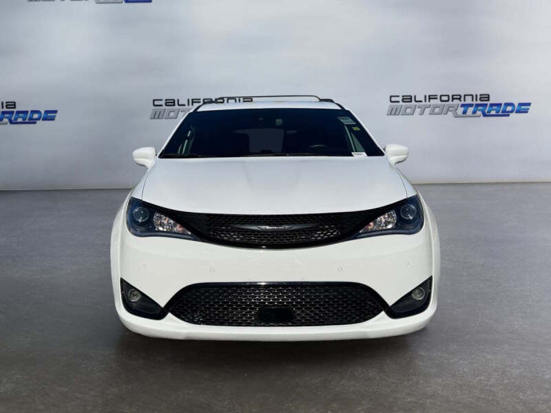 2020 Chrysler Pacifica Launch Edition