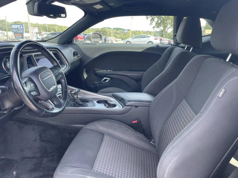 2019 Dodge Challenger SXT