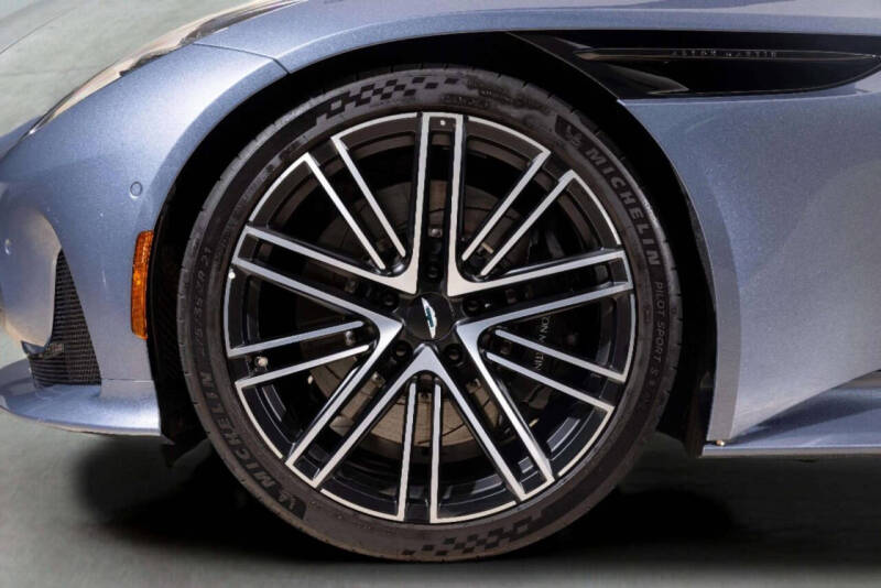 2024 Aston Martin DB12 Volante