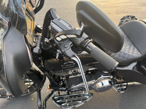 2014 Harley-Davidson FLHTCU103 -