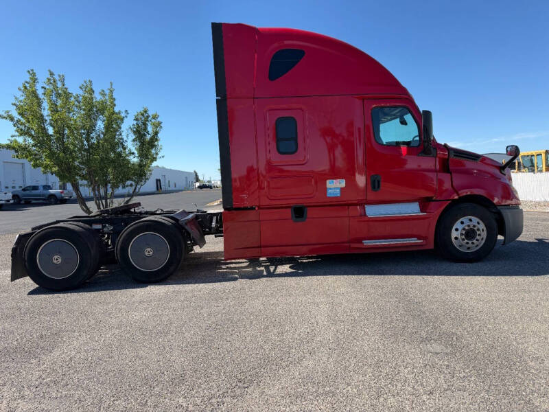 2020 Freightliner Cascadia