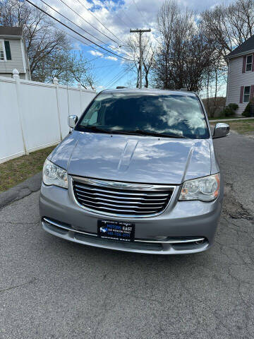 2014 Chrysler Town and Country 30th Anniversary