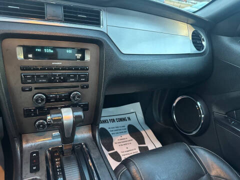 2011 Ford Mustang V6 Premium