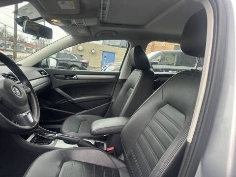 2015 Volkswagen Passat 1.8T SE