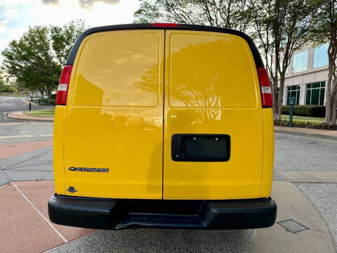 2022 Chevrolet Express 2500