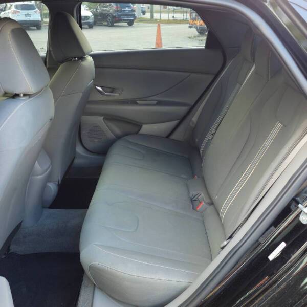 2023 Hyundai Elantra SEL