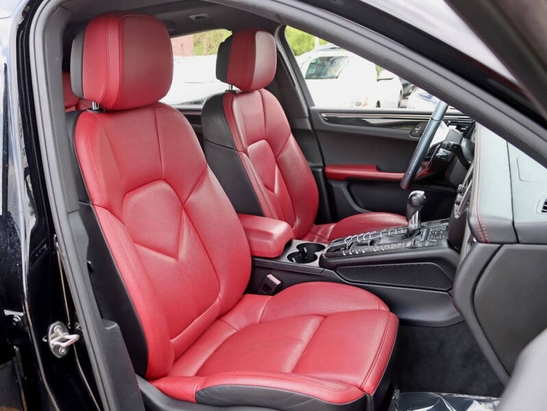 2018 Porsche Macan