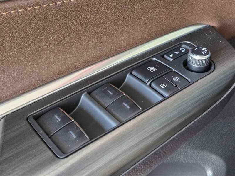 2023 Toyota Venza XLE