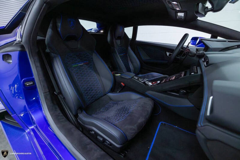 2023 Lamborghini Huracan Tecnica