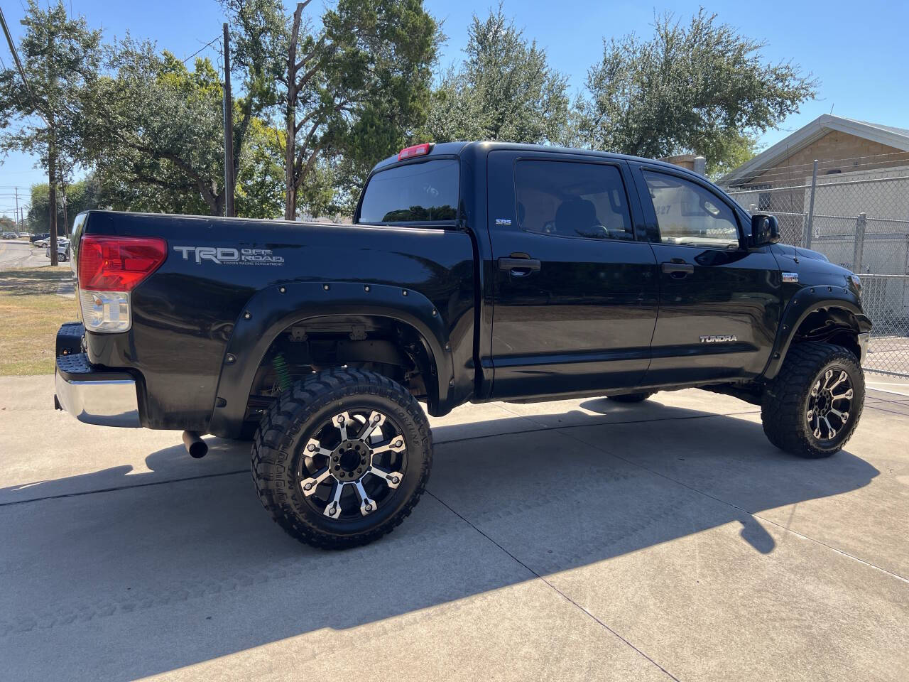Used Car 2010 Toyota Tundra  Grade 4x4 4dr Crewmax Cab Pickup Sb (5.7l V8 Ffv) For Sale Under $20,000 In Austin, Texas