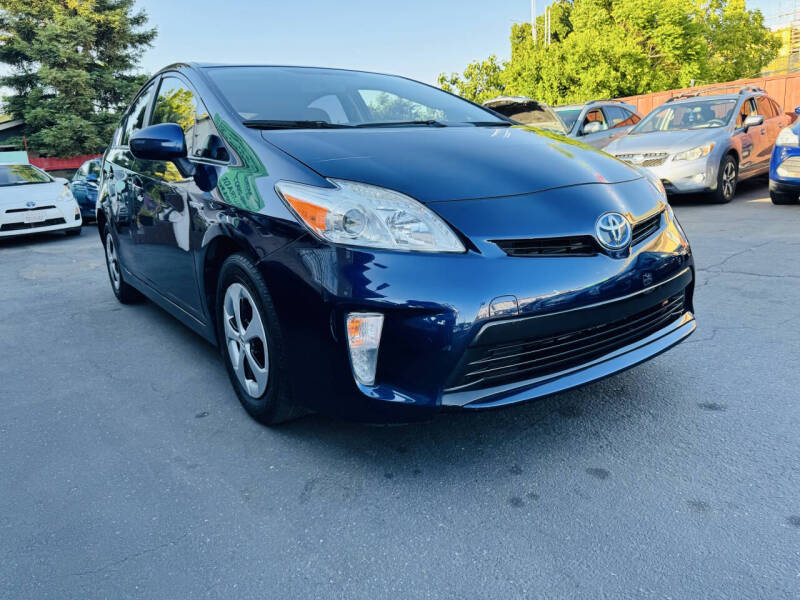Image of 2014 Toyota Prius Three