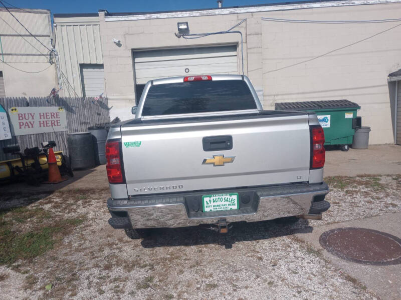 2015 Chevrolet Silverado 1500 LT photo 7