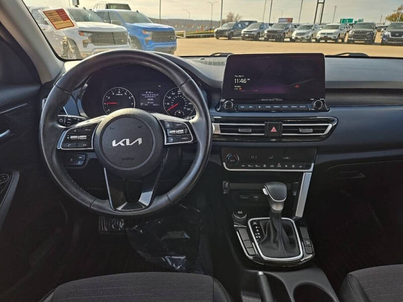 2023 Kia Seltos S