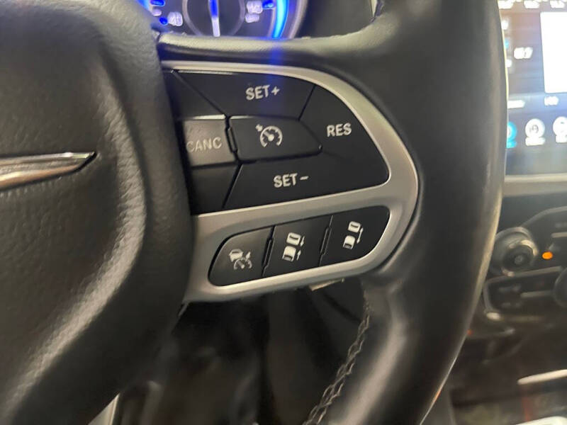 2017 Chrysler 300 C