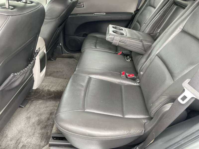 2006 Subaru B9 Tribeca 5-Pass.
