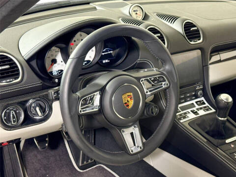 2023 Porsche 718 Cayman GTS 4.0