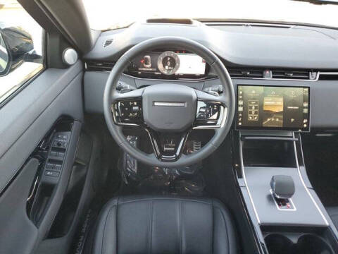 2024 Land Rover Range Rover Evoque P250 Dynamic SE