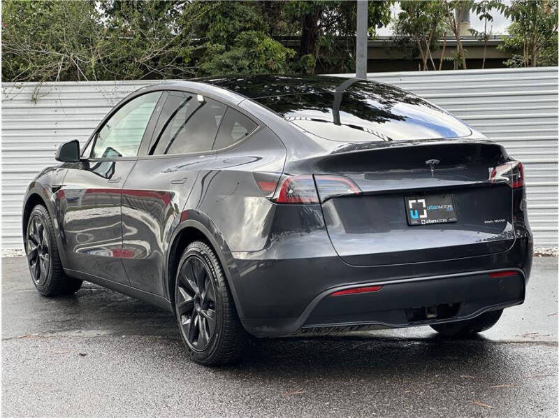2025 Tesla Model Y Long Range
