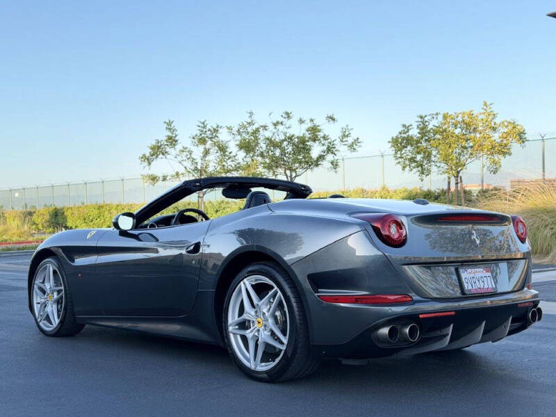 2016 Ferrari California T