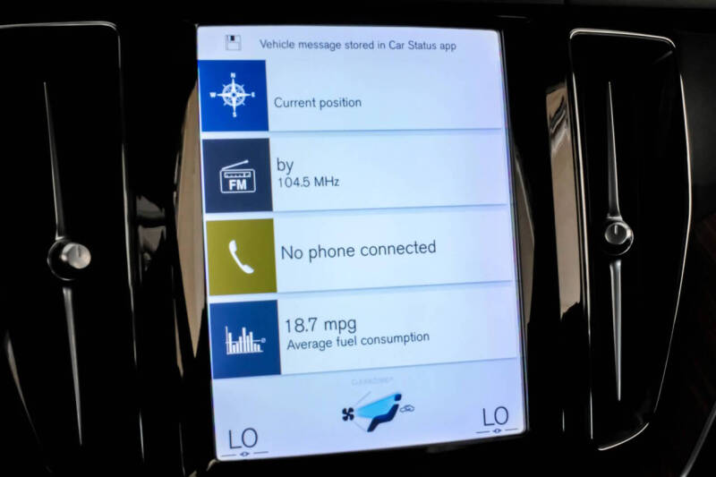 2021 Volvo XC60 T5 Momentum