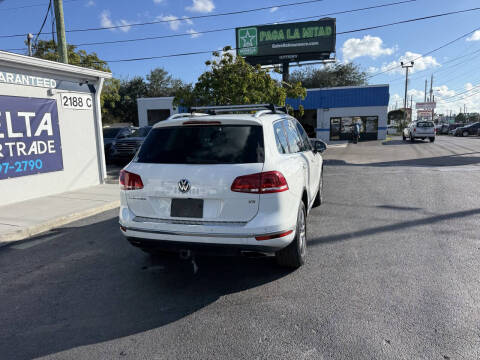 2016 Volkswagen Touareg VR6 Lux
