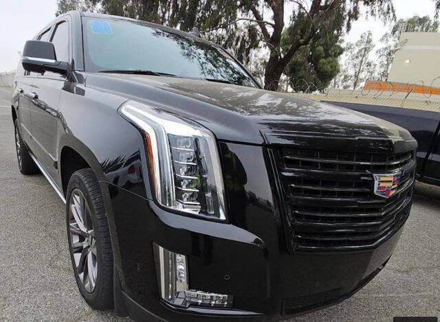 Used 2020 Cadillac Escalade ESV Platinum with VIN 1GYS4KKJ5LR230724 for sale in Bloomington, IL