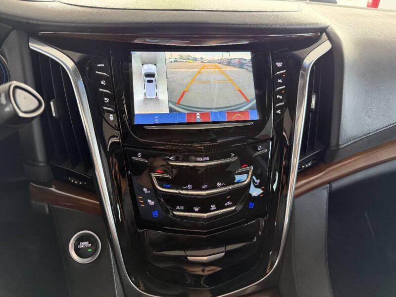 2017 Cadillac Escalade ESV Luxury