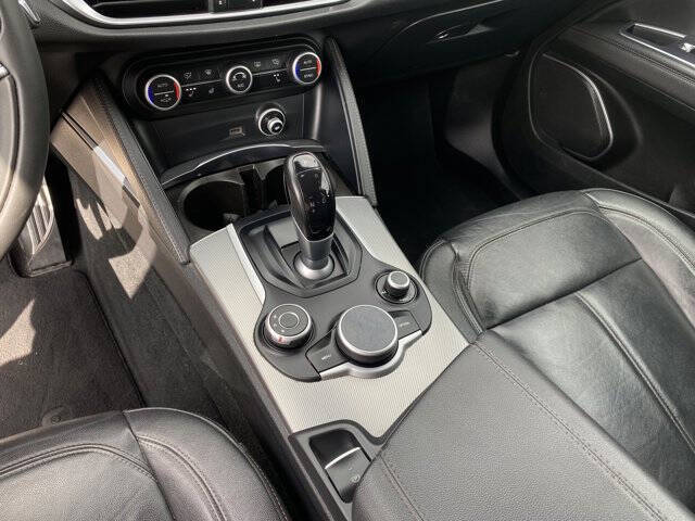 2018 Alfa Romeo Stelvio Sport