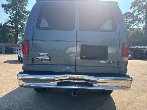 2012 Ford E-Series E-350 SD XLT