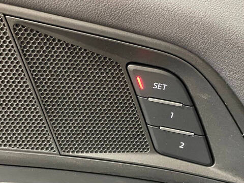 2024 Audi e-tron GT quattro Premium Plus