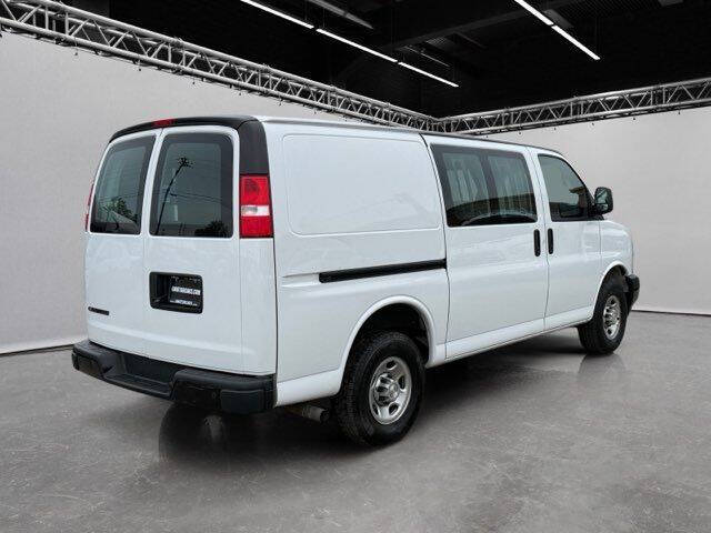 2021 Chevrolet Express 2500