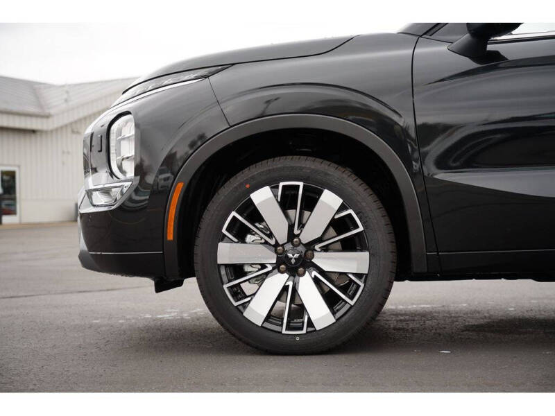 2025 Mitsubishi Outlander SEL Platinum Edition