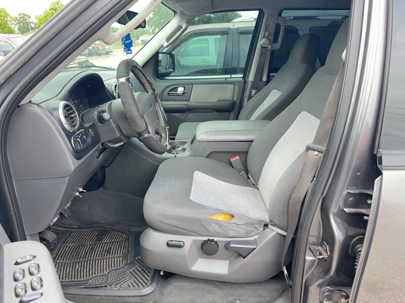 2003 Ford Expedition XLT