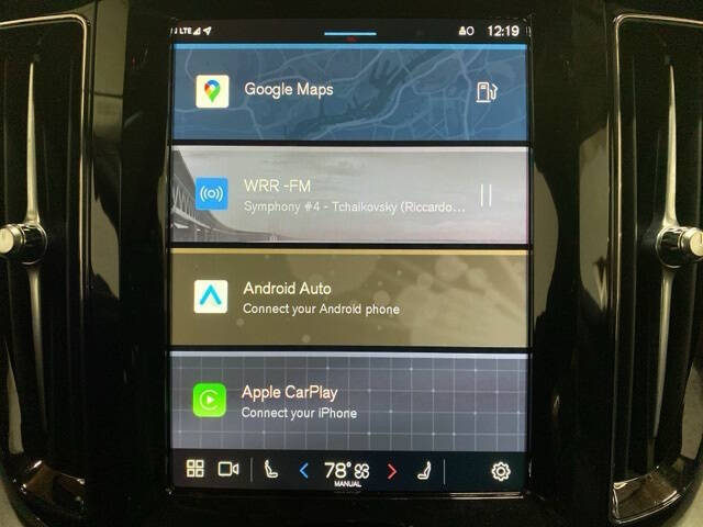 2025 Volvo XC60 B5 Plus Dark Theme