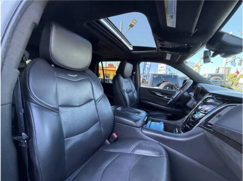 2019 Cadillac Escalade Platinum